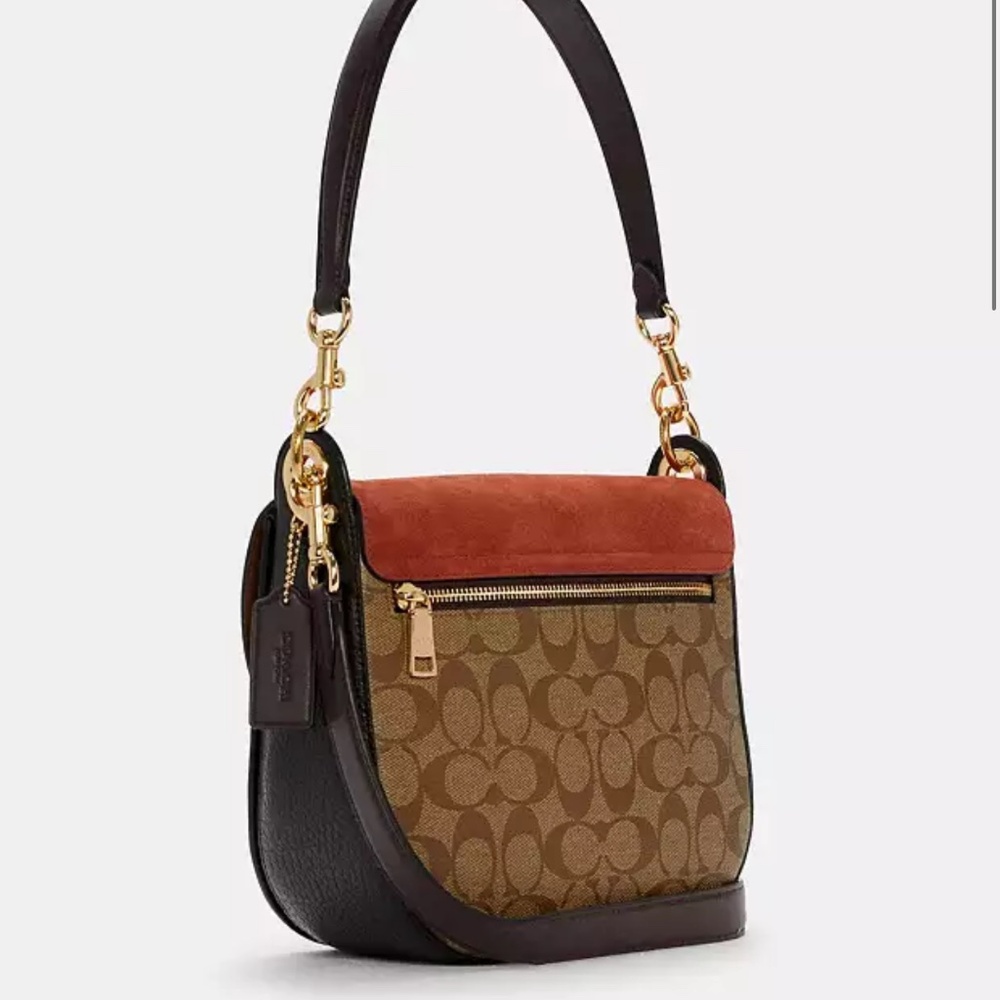 Nwt Coach bag in color block shoulder crossbody leather suede signature canevas